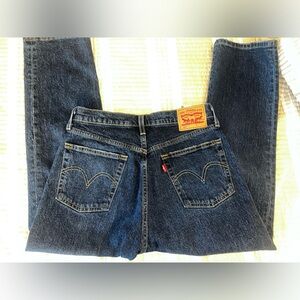 Levi’s 501 denim jeans, W28 L26.